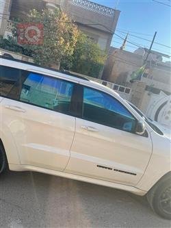 جیپ گراند شیرۆکی